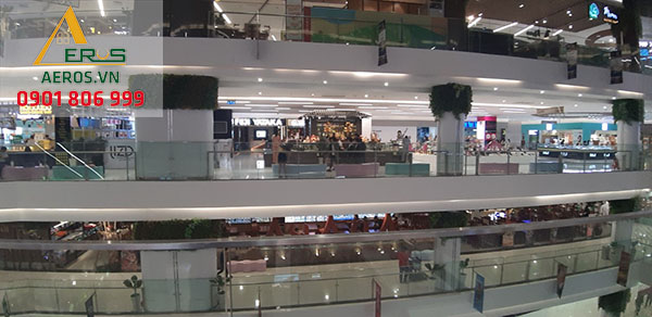 Hiện trạng thi công nội thất gian hàng trang sức tại trung tâm thương mại Giga Mall của chị Huyên