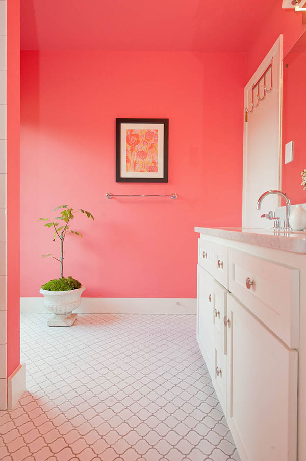 Phòng tắm màu hồng 