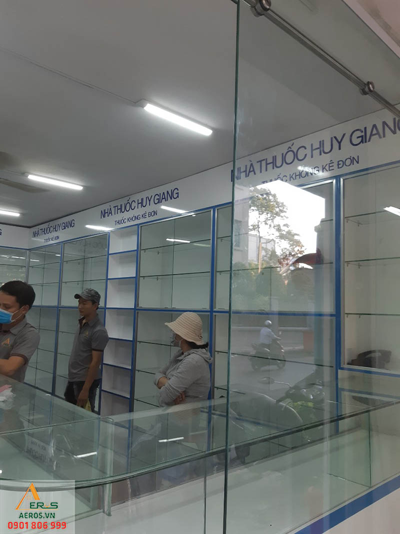 Quá trình thi công nội thất nhà thuốc tây Huy Giang, quận 5