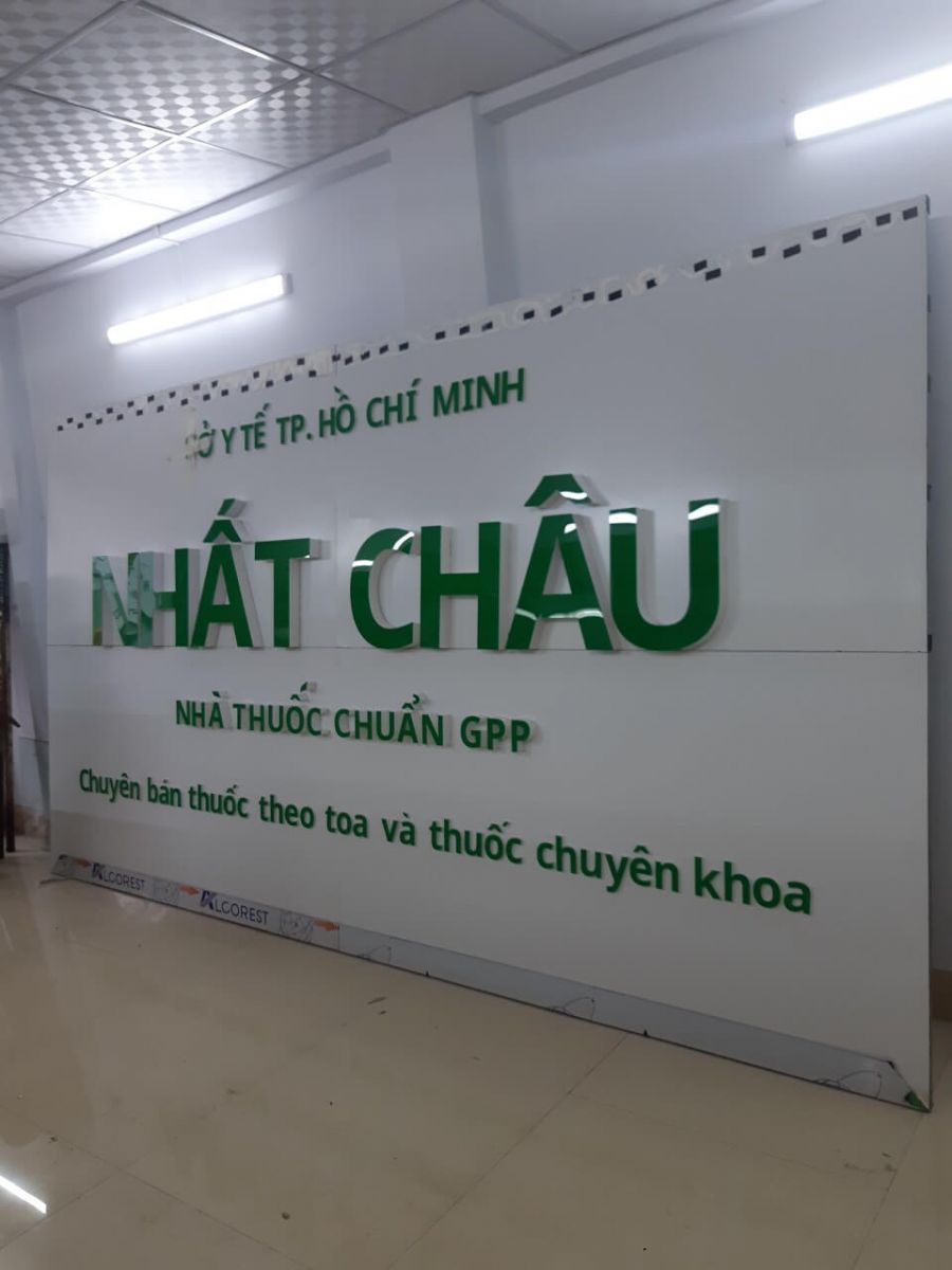 Thi công nội thất nhà thuốc tây Nhất Châu của anh Hà tại quận 5, TP.HCM